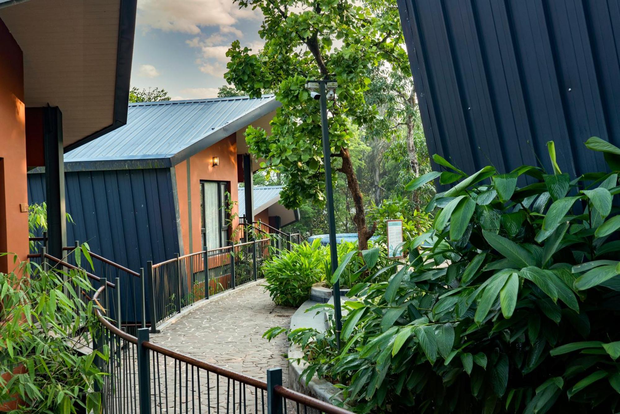 Vyna Hillock Resort And Spa Витири Екстериор снимка
